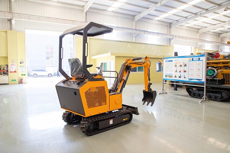 GLORYTECH GT-18F Mini Excavator photo 2
