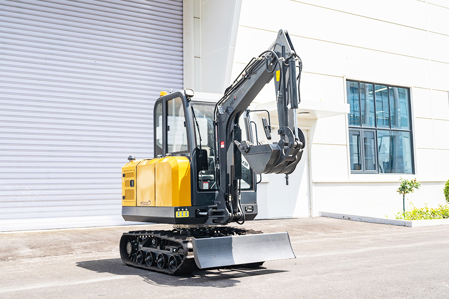 GLORYTECH GT-26 Mini Excavator photo 2