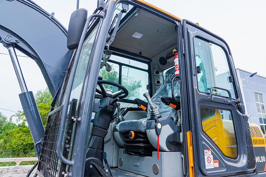 GLORYTECH GTL80-6 Wheel Excavator photo 4