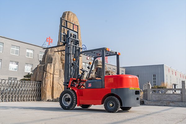 GLORYTECH CPC-26 Diesel Forklift photo 3