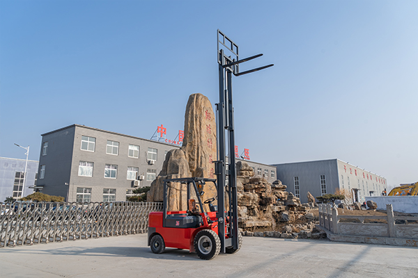 GLORYTECH CPC-26 Diesel Forklift photo 4