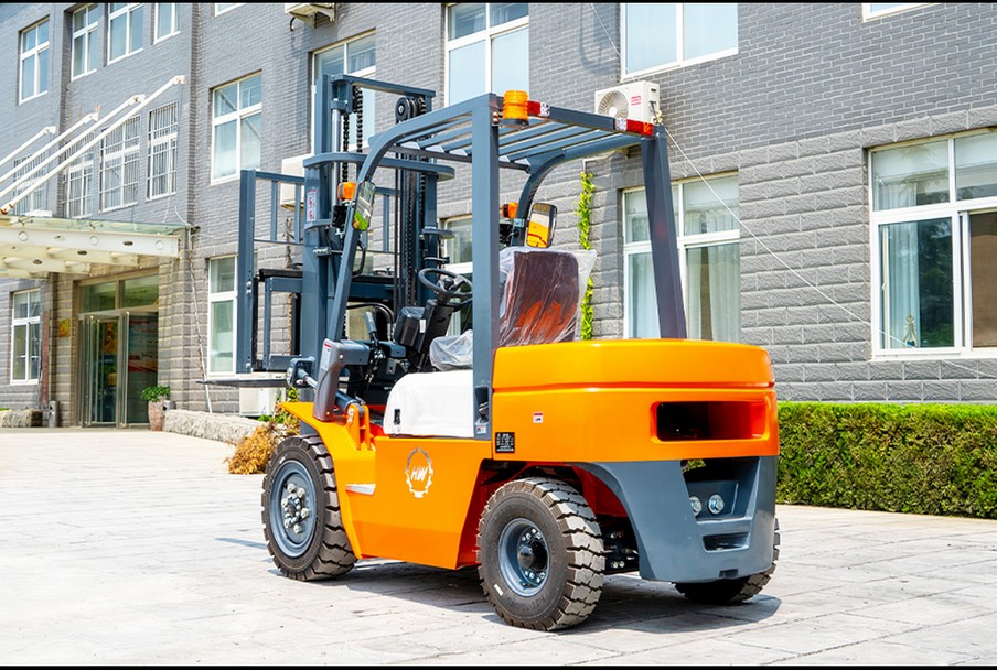 GLORYTECH CPC-30 Diesel Forklift photo 4