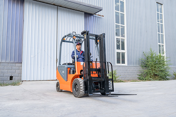 GLORYTECH CPD-25 Electric Forklift photo 5