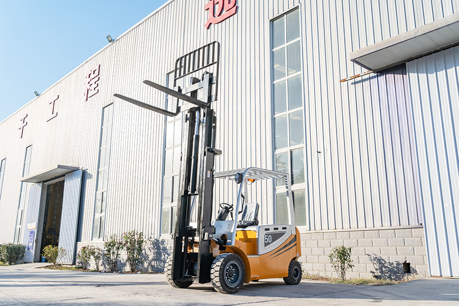GLORYTECH CPD-50 Electric Forklift photo 3