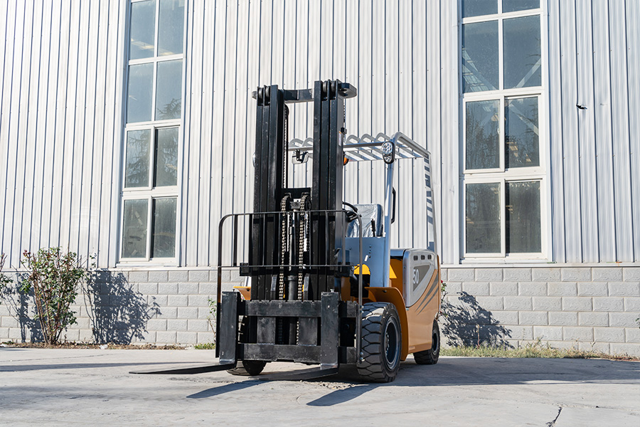 GLORYTECH CPD-50 Electric Forklift photo 4