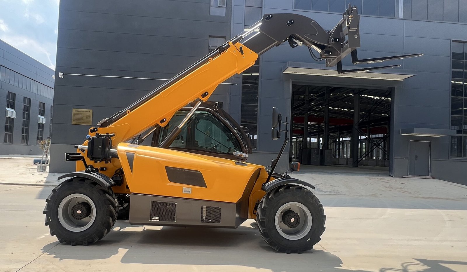 GLORYTECH GTT3507 Telehandler photo 2